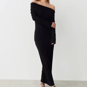 soft touch maxi dress - Långklänning från ginatricot från deras soft touch kollektion. Använd 3 gånger. Slutsåld online 🩷