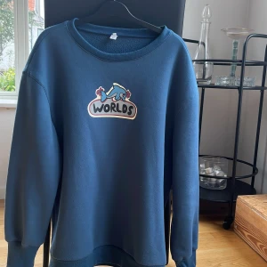 Collegetröja - Collegetröja i mycket gott skick, så gott som ny beställd från USA. Köparen står för frakten. 