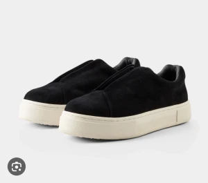 Eytys  - Säljer dessa Eytys då de är alldeles för stora för mig, knappt använda💞