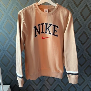 Tröja  - Tröja från Nike i mycket bra skick Oversized fit Sitter som en medium
