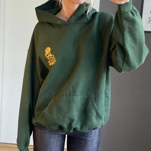 Vintage Hoodie - Vintage grön hoodie, perfekta passformen ☺️🙌 S/M skulle jag säga