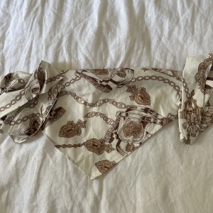 Shein topp - Använts några gånger förra året men är i bra skick!