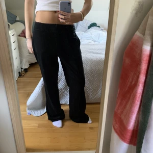 Kostymbyxor - Svarta kostymbyxor från Next❤️‍🔥