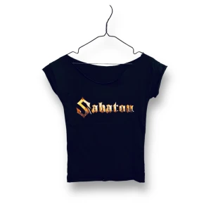 Vintage Sabaton T-shirt - Sytt av en stor T-shirt. Storlek XS/S
