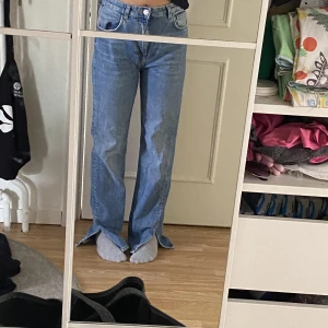Pull&bear - Säljer dom här jeansen från bull&bear🩷 bra skick 
