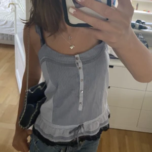 Blus - Säljer denhär super söta blusen perfekt till sommaren och jätte gullig💗💗