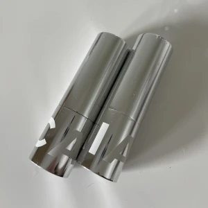 Caia bb stick  - 2 Caia bb stick i färgen 30W (SÅLD❌) och 40C som är jätte fin o använda som bronzer o contour andvända fåtal gånger säljer för 100kr styck 