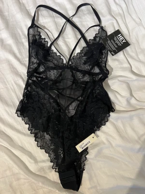 Body - Body från NELLY inte använt alls bara provat Lappen sitter kvar