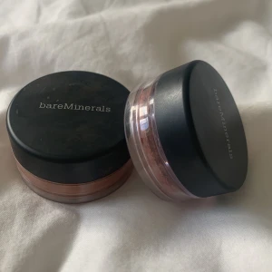 Bare minerals blush - Säljer bare minerals blush. Två super fina färger. En är inte öppnad och den andra bara testad. Säljer pga: andvänder inte puder blush. 💖💖👌
