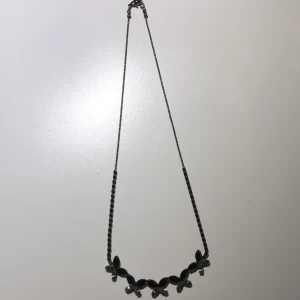 Fjärilshalsband - Pris 80 inkl frakt