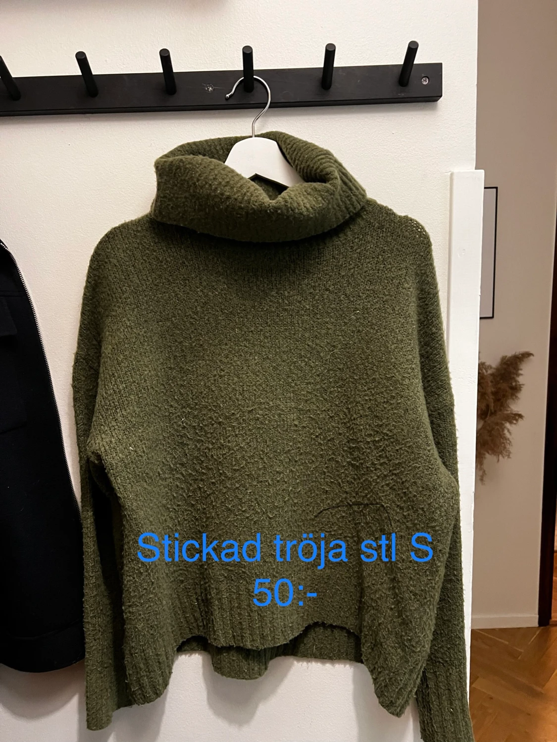 Stickad tröja