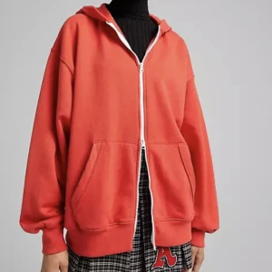 Oversize huvtröja - Världens skönaste och mysigaste munkjacka från Bershka! Den är storlek S men den är oversize så den passar nästan alla storlekar. Säljer då den inte kommer till användning så den är i väldigt bra skick. Kom privat för egna bilder, går ej att köpa längre