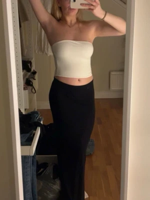 vit bandeautopp - vit bandeautopp storlek small💕