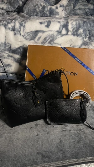 Louis Vittoun väska - Helt ny!💕Alla tillbehör följer med!