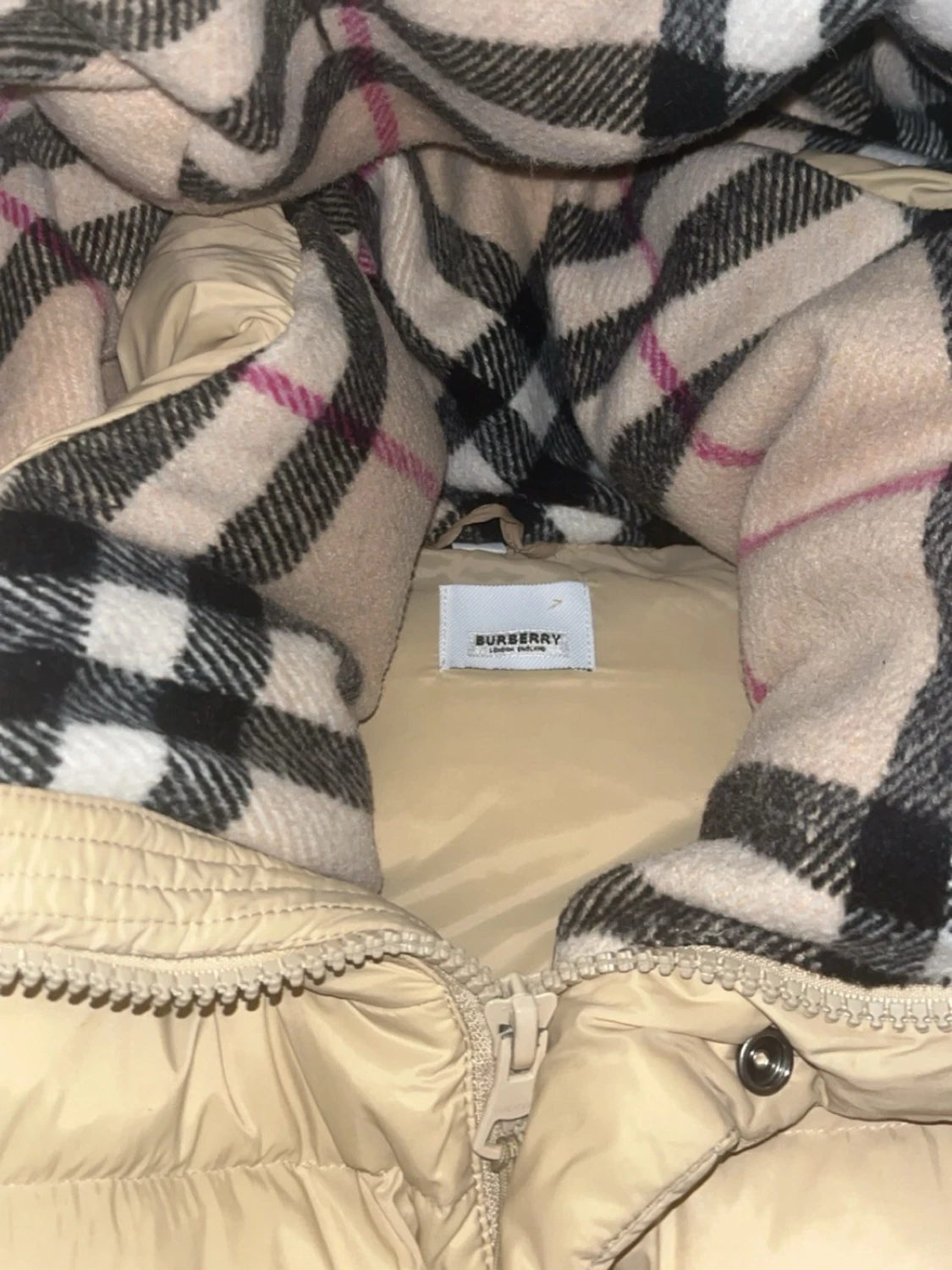 Beige pufferjacka från Burberry - 2