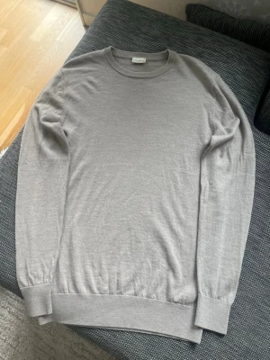 John Henric  tröja - Tröjan är som ny! || riktigt skön merino || Medium
