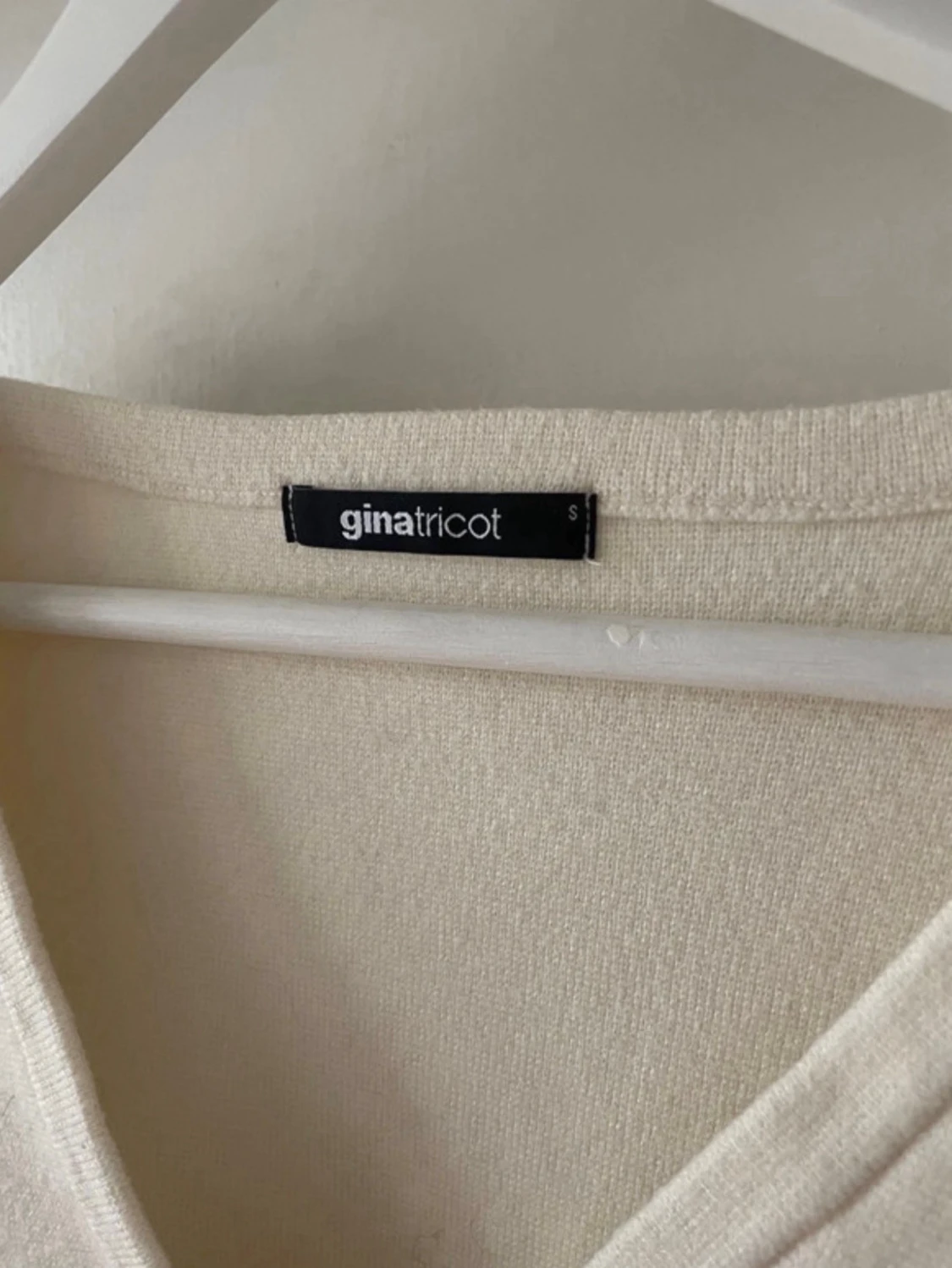 Vit kofta från Gina Tricot - 1
