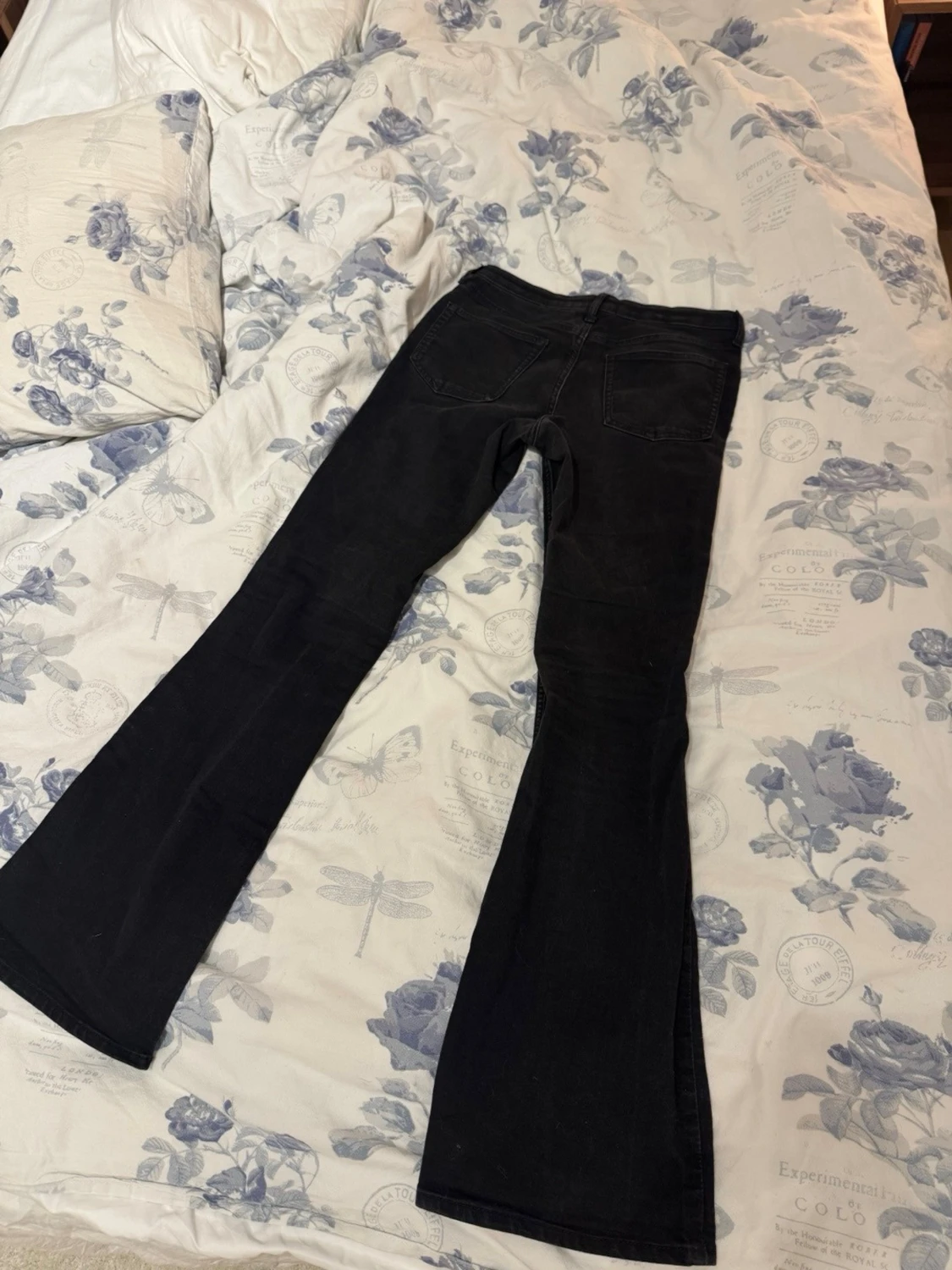 Svarta bootcut jeans - 1