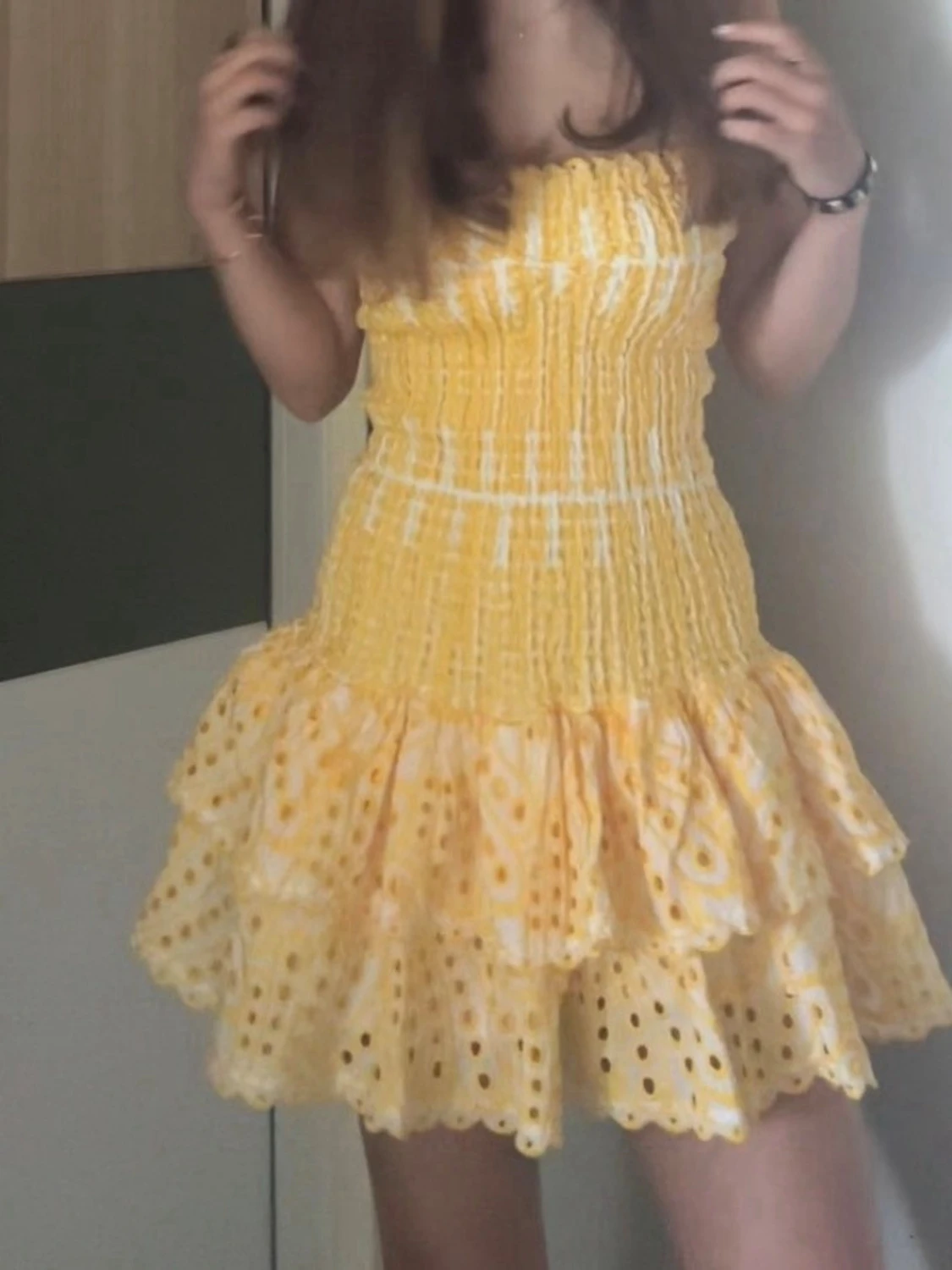 Gul volangklänning 