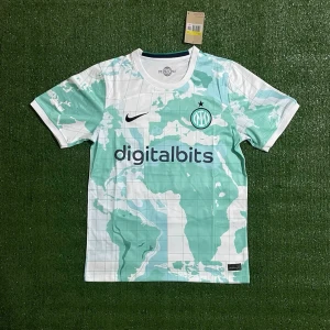 Inter Milan Special Tröja - Säljer denna riktigt feta tröjan för ett riktigt bra pris. Skriv till om ni är intresserade eller har andra funderingar kring tröjan!