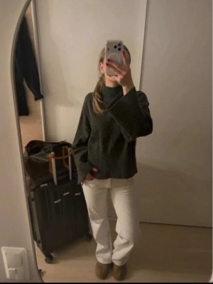 Stickad grå polo tröja - Jätte fin grå polo tröja som ny 