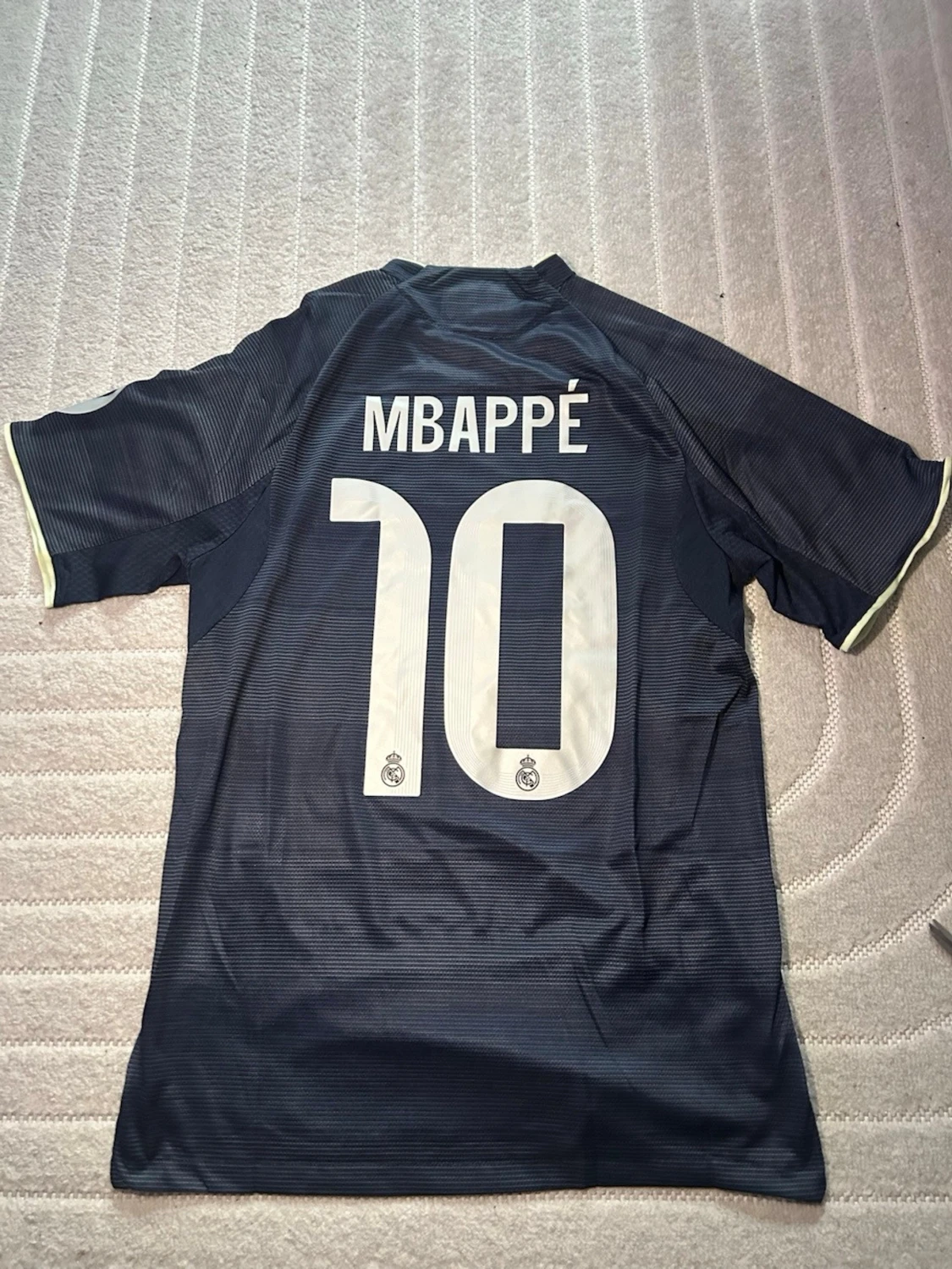 Real Madrid Mbappé matchtröja