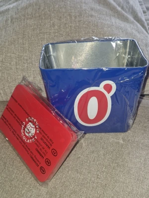 Oboy plåtburk - Säljer en ny oboy plåtburk, plomberad 