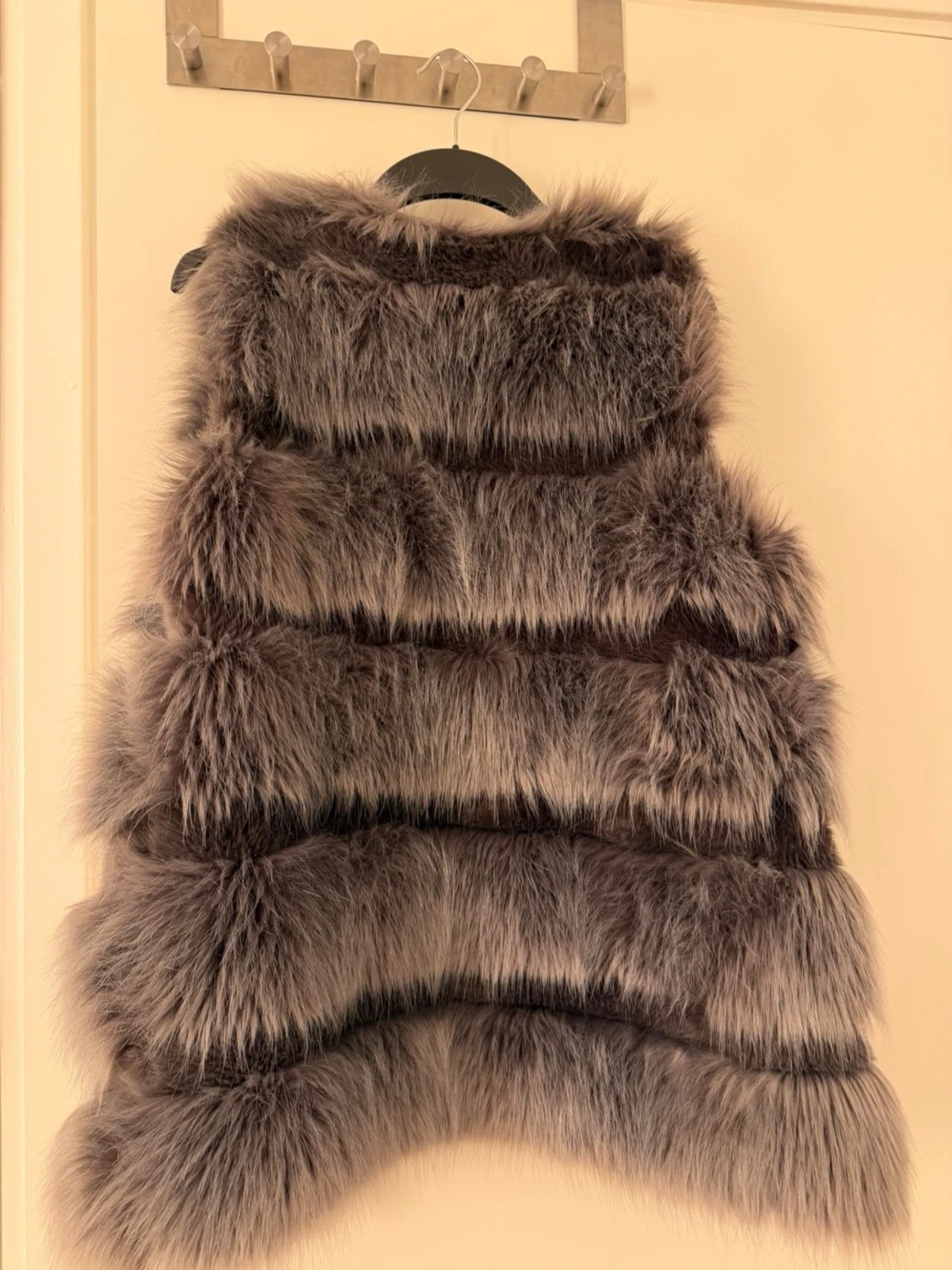 Grå fluffig pälsväst - 1