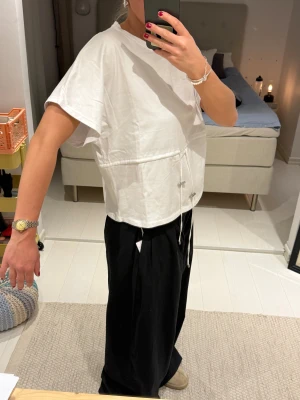 Zara topp - Så snygg. Aldrig använd, prislapp kvar! 