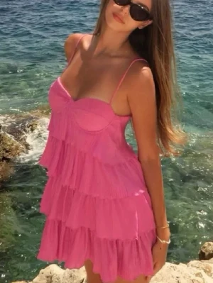 Rosa klänning med volanger - Jättefin rosa klänning med volanger, super skick❤️