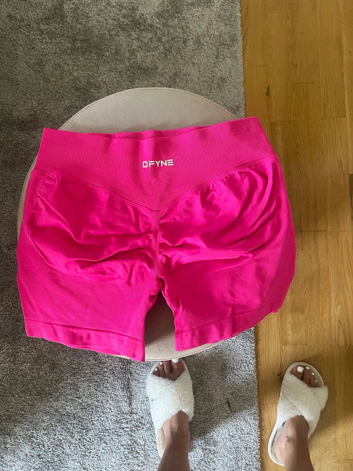 Rosa träningstights shorts från DFYNE - 1