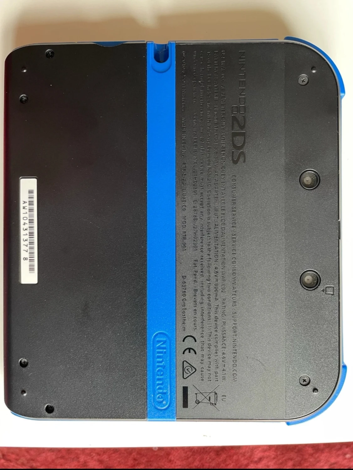 Nintendo 2DS med spel och fodral - 3