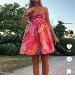 Klänning - Sååå snygg klänning från hm❣️❣️❣️❣️