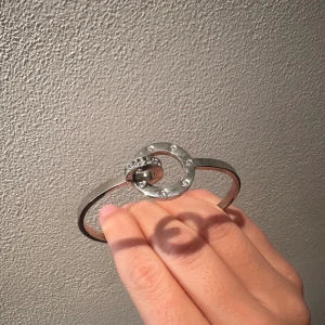 Edblad armband - Jättefint edblad armand aldrig använt