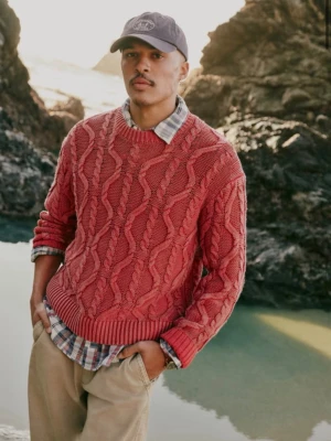 Röd Abercrombie kabelstickad tröja - Säljer en röd kabelstickad tröja från Abercrombie och Fitch. Tröjan är helt ny, med tager på. Den är i storlek [S]. Köpt i New York. Om du har några funderingar skriv pm. 