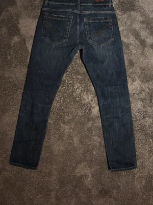 Dondup jeans - Dondup jeans str 30. Säljer för att dem ej passar