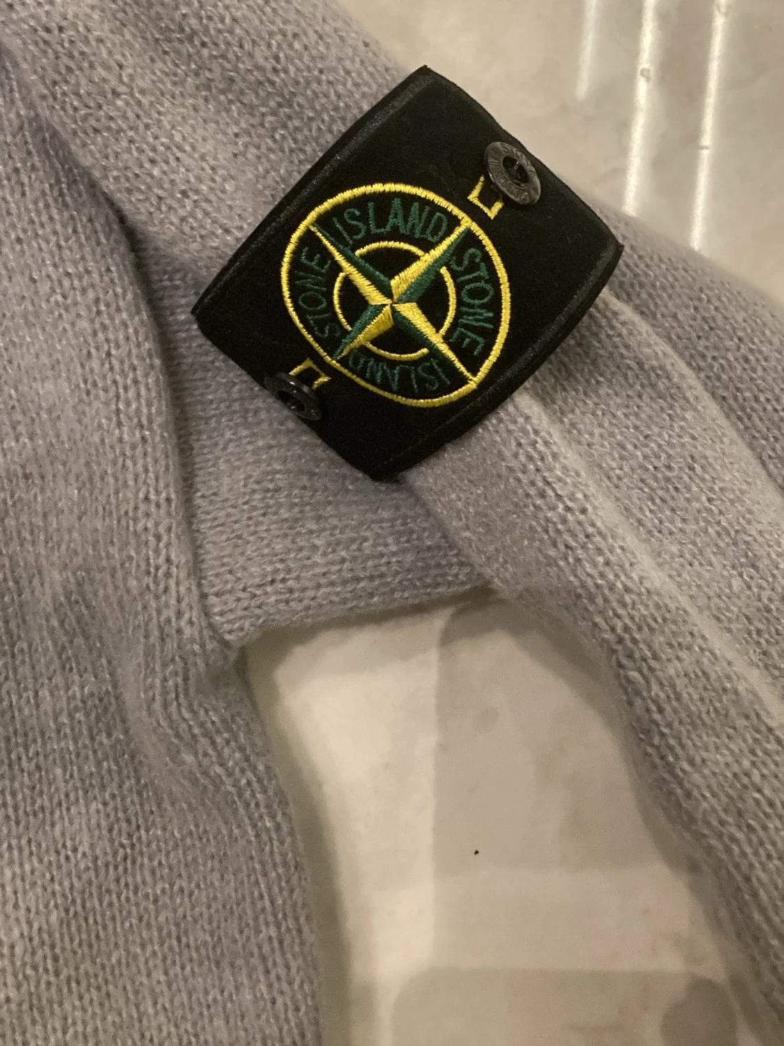 Ljusgrå stickad tröja Stone Island - 1