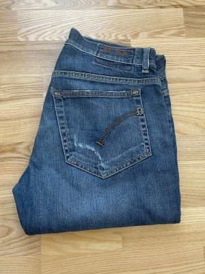 Dondup jeans  - Säljer dessa snygga Dondup Ritchie jeans! - Skick 9/10 - W31 - Hör av er vid minsta fundering!