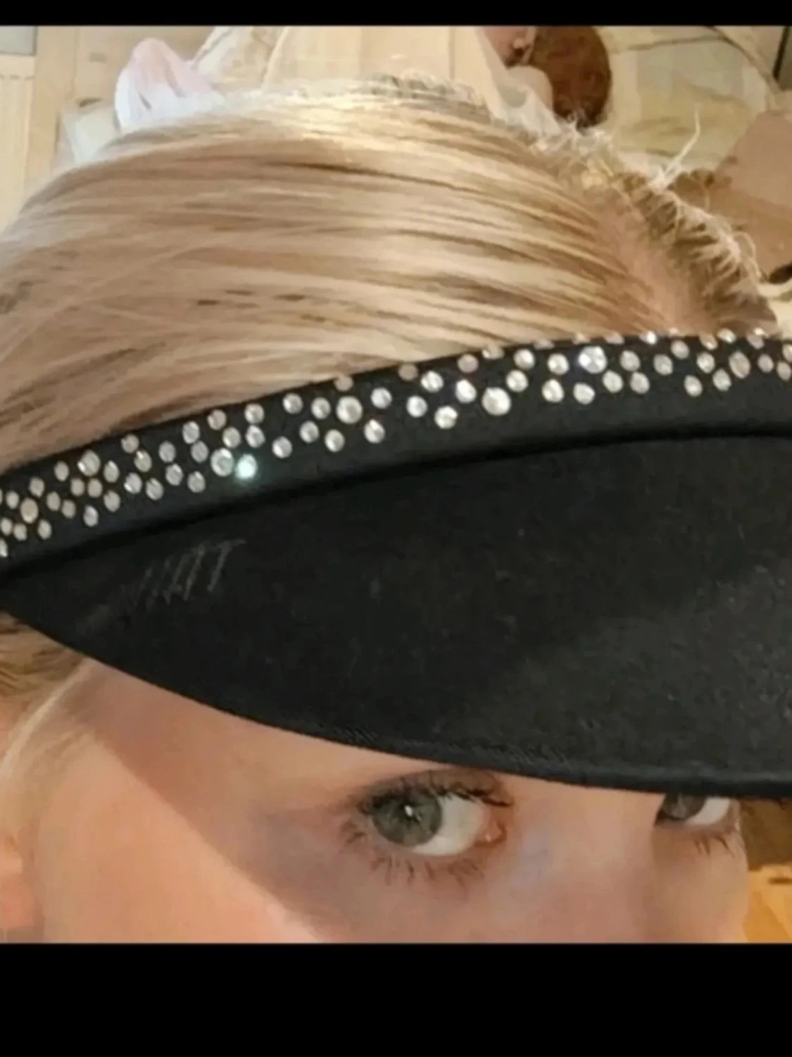 Svart visirkeps med strassdetaljer💎❤️  - 2