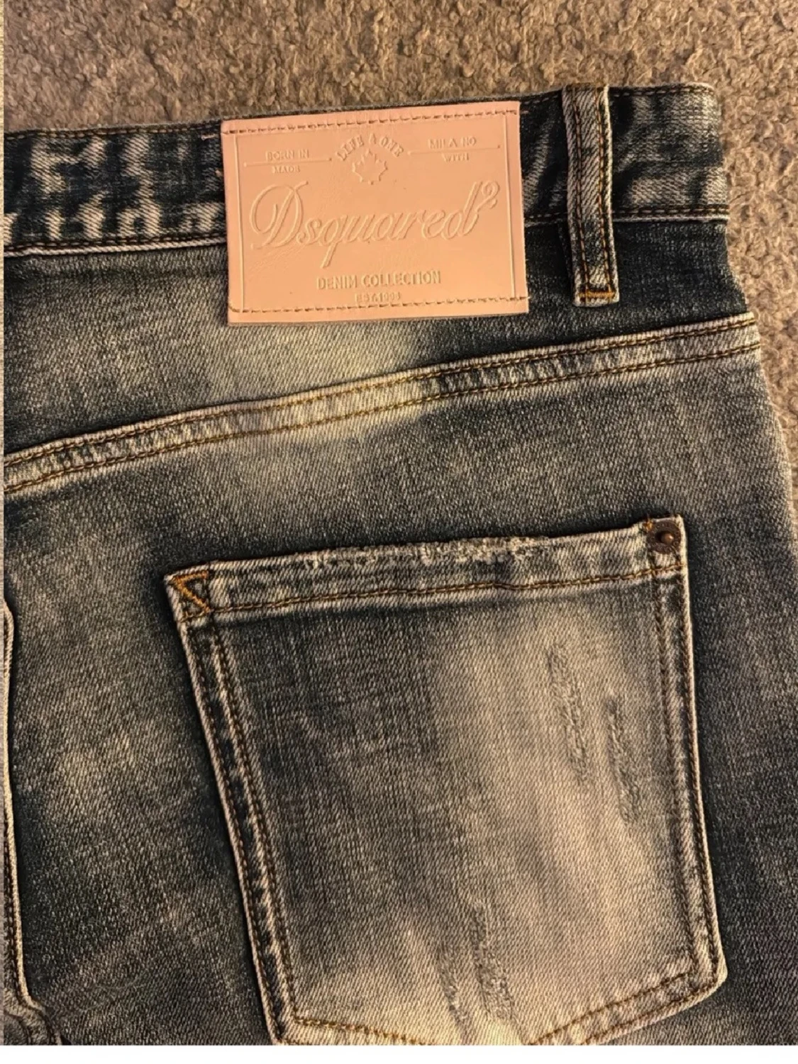 Blå slitna jeans från Dsquared2 - 4
