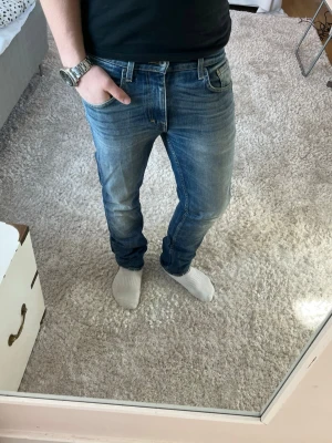 Tiger of Sweden jeans - Tiger of Sweden jeans Sharp | skick 9/10 | Storlek 33/34| Pris - 399kr | Modellen är ca 181cm lång | Hör av dig vid minsta fråga eller fundering!!