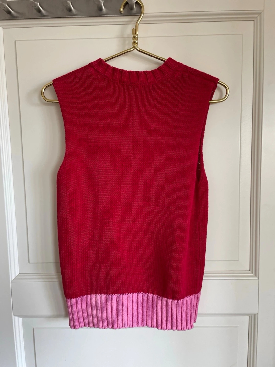 Röd stickad väst från Day Birger - 2