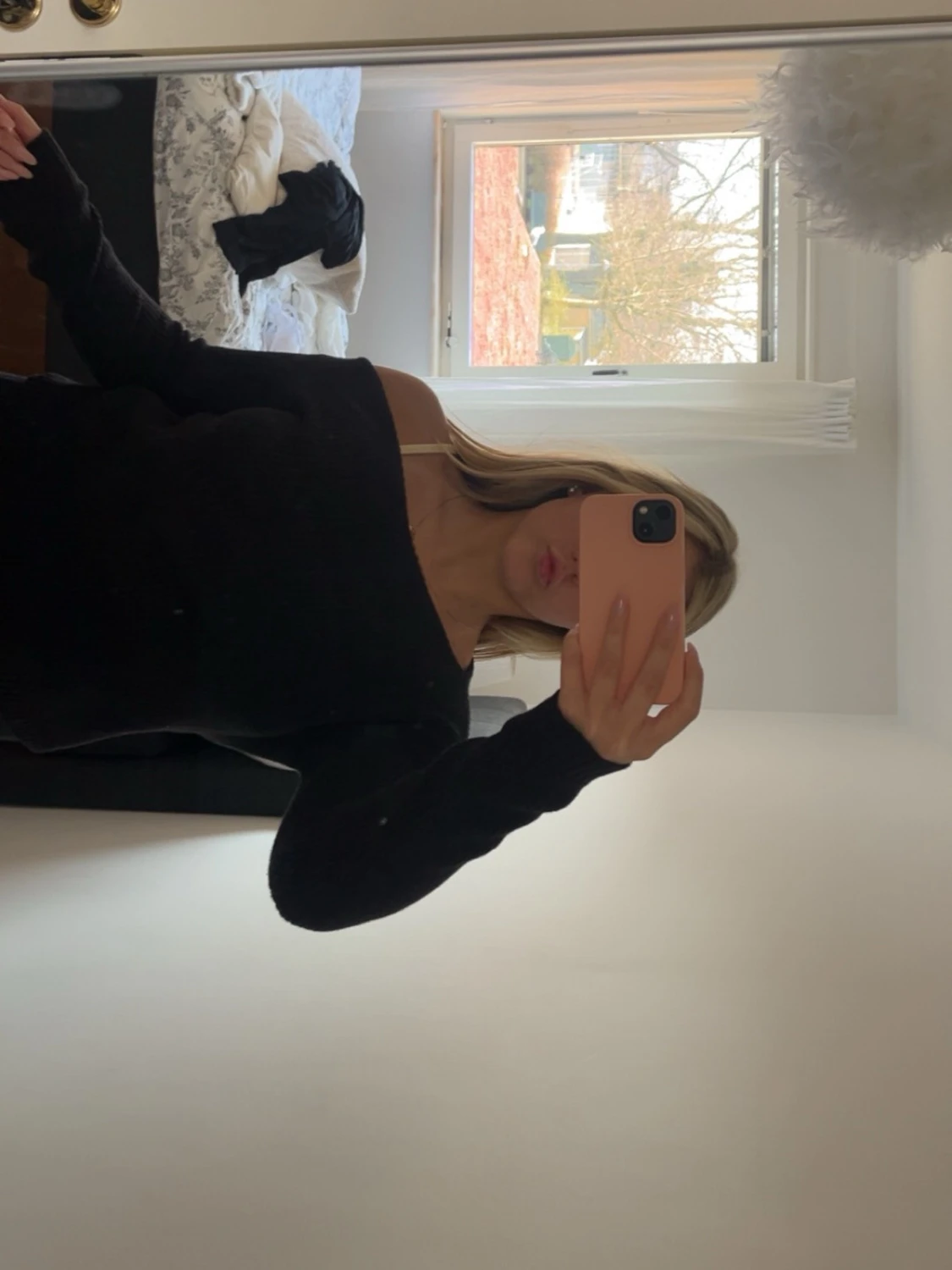Svart off shoulder stickad tröja - 1
