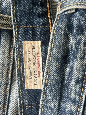 Levi's Premium sanfrancisco cal. - Säljer ett par klassiska Levi's Premium 501 storlek32/32