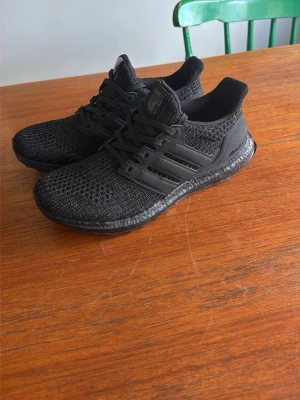 Adidas ultraboost  - Helt nya svarta ultraboost 
