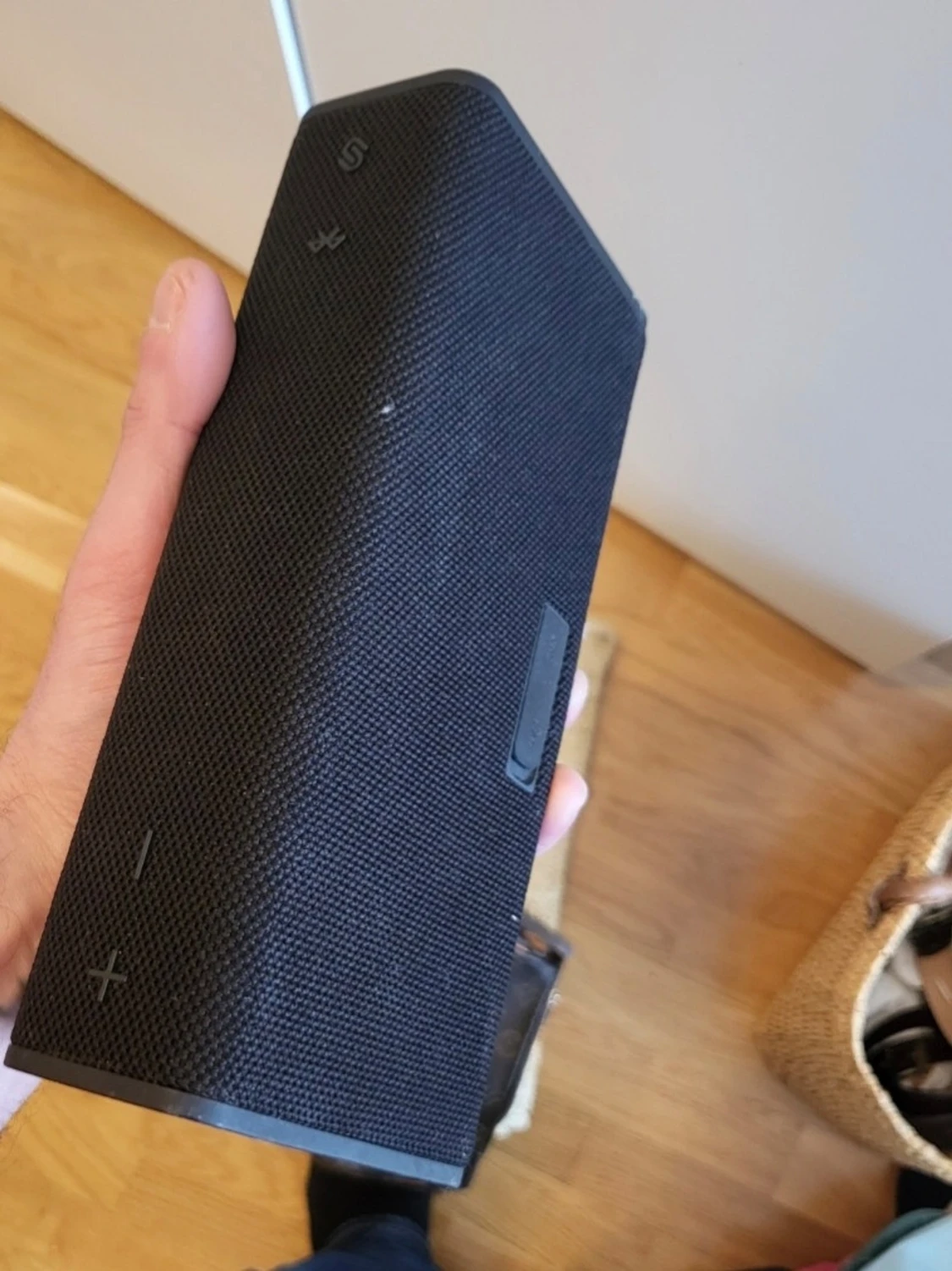 Urbanista svart bärbar högtalare - 3