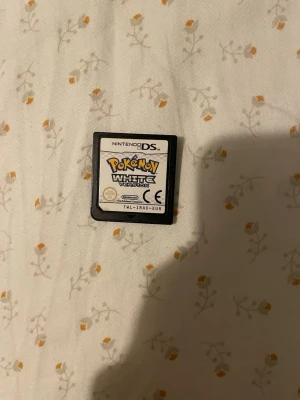 Pokemon White - Fungerar även för Nintendo 3ds! 