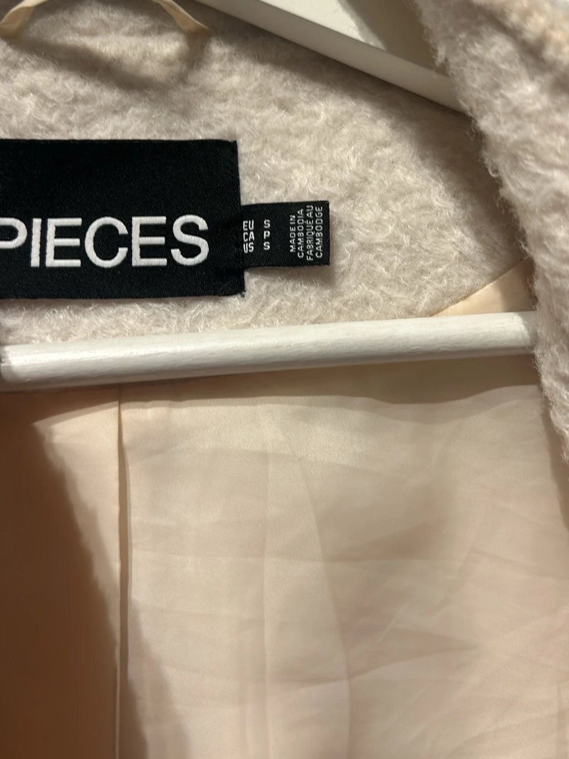 Krämvit jacka från PIECES - 2