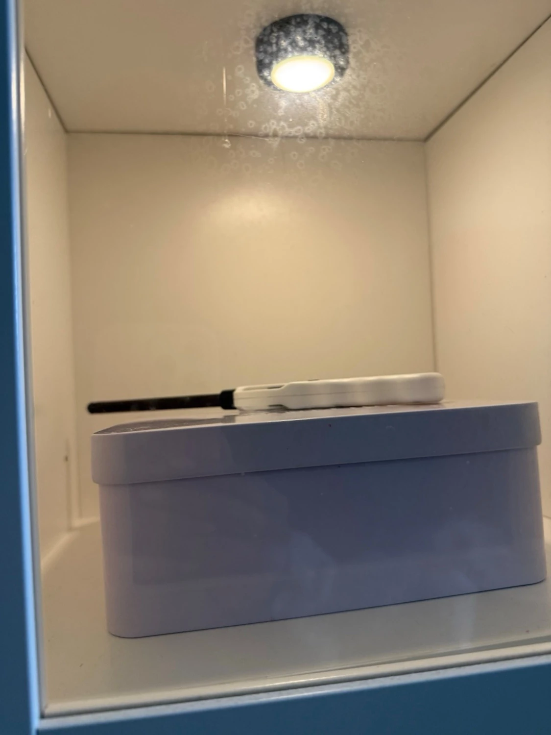 LED-lampa för skåp, batteridriven - 2