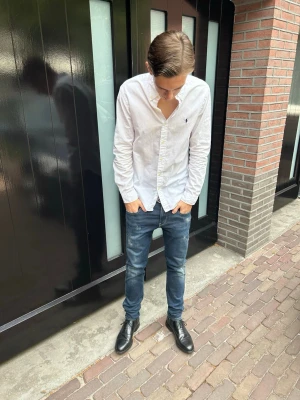  Vitt Ralph lauren skjorta🤩 - Hej säljer denna feta raffe skjorta för ett riktigt bra pris🤩